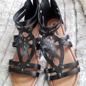 Womens sandals size 8